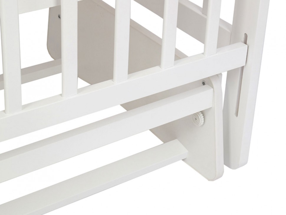 Кроватка для новорожденных Олли с маятником